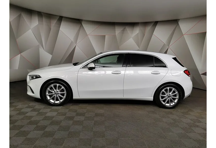Mercedes-Benz A-Класс A 200 7G-DCT (150 л.с.) Progressive Белый в АВИЛОН. Слайд №5