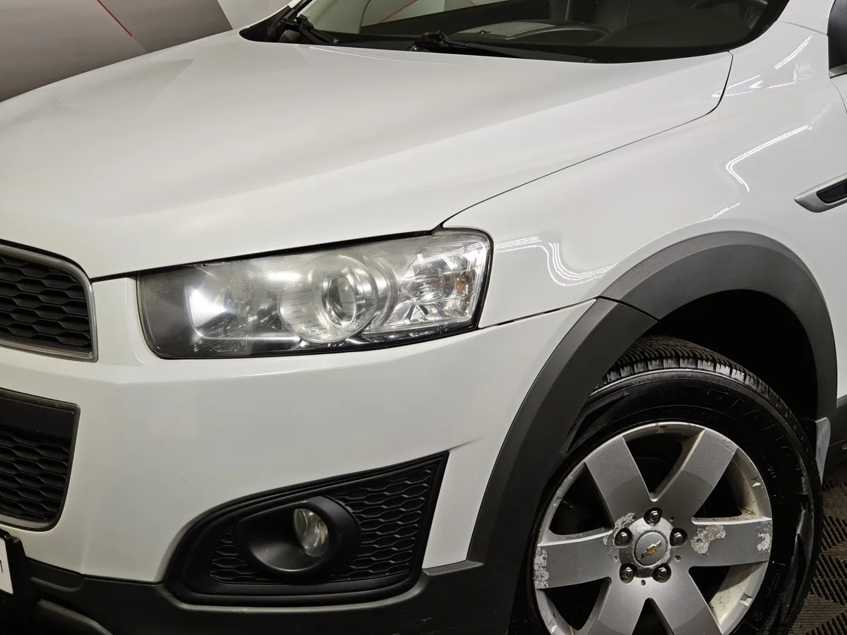 Chevrolet Captiva 2.4 AT (5 мест) (167 л.с.) LT Белый в АВИЛОН. Слайд №10