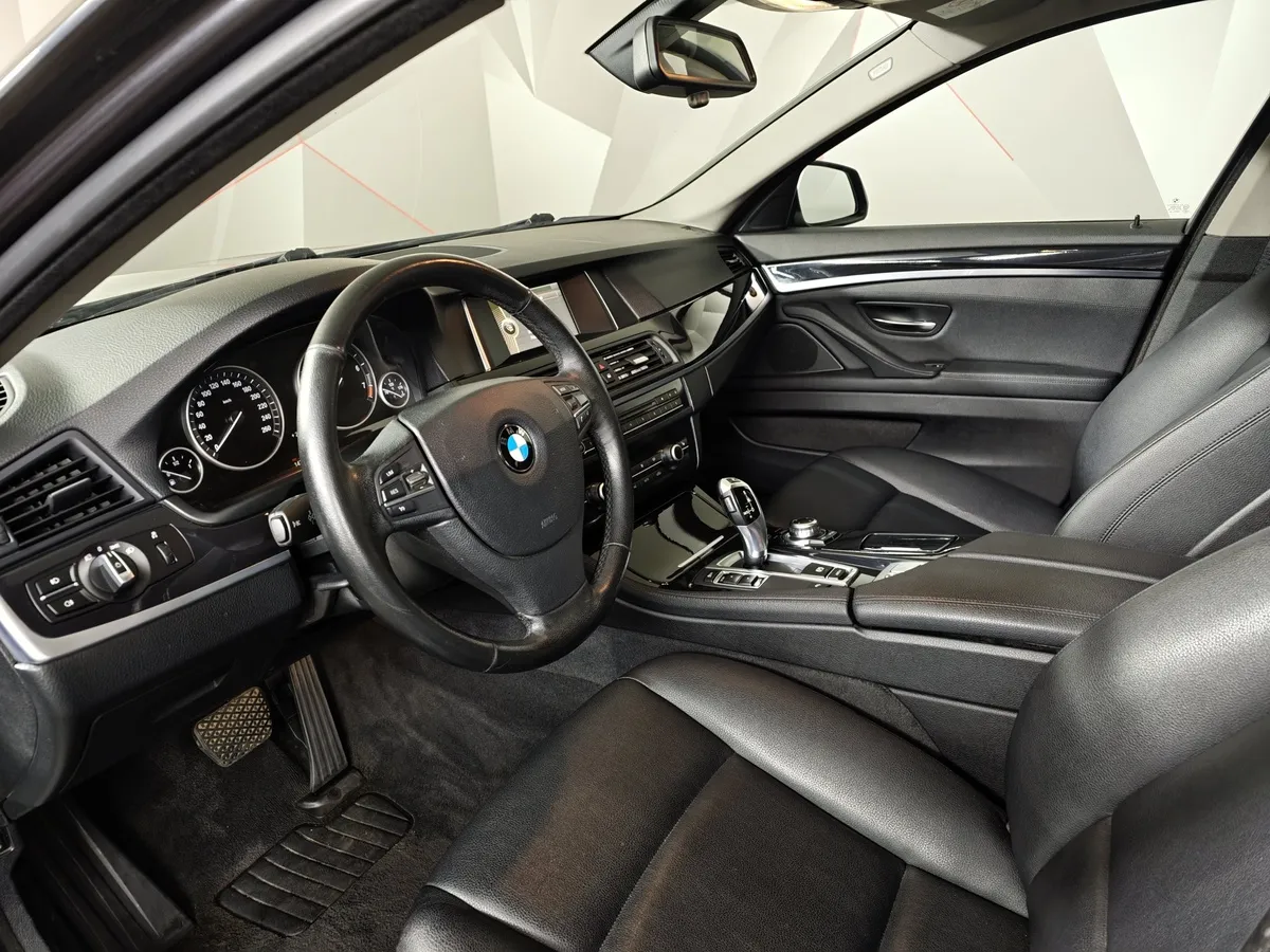 BMW 5 серия 520i AT (184 л.с.) Серый в АВИЛОН. Слайд №11