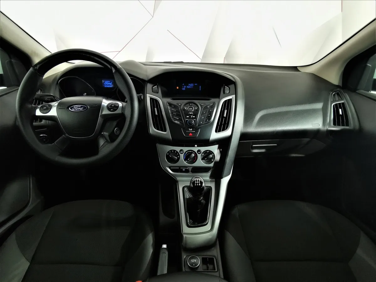 Ford Focus 1.6 MT (105 л.с.) Special Edition Белый в АВИЛОН. Слайд №12