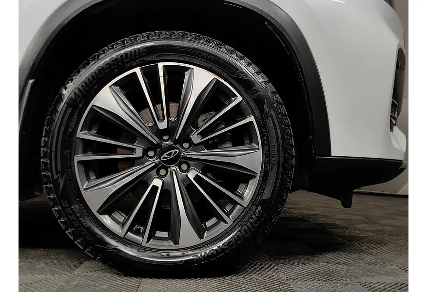 Chery Tiggo 8 Pro Hybrid 1.5T DHT 2WD (235 л.с.) Ultimate Белый в АВИЛОН. Слайд №9