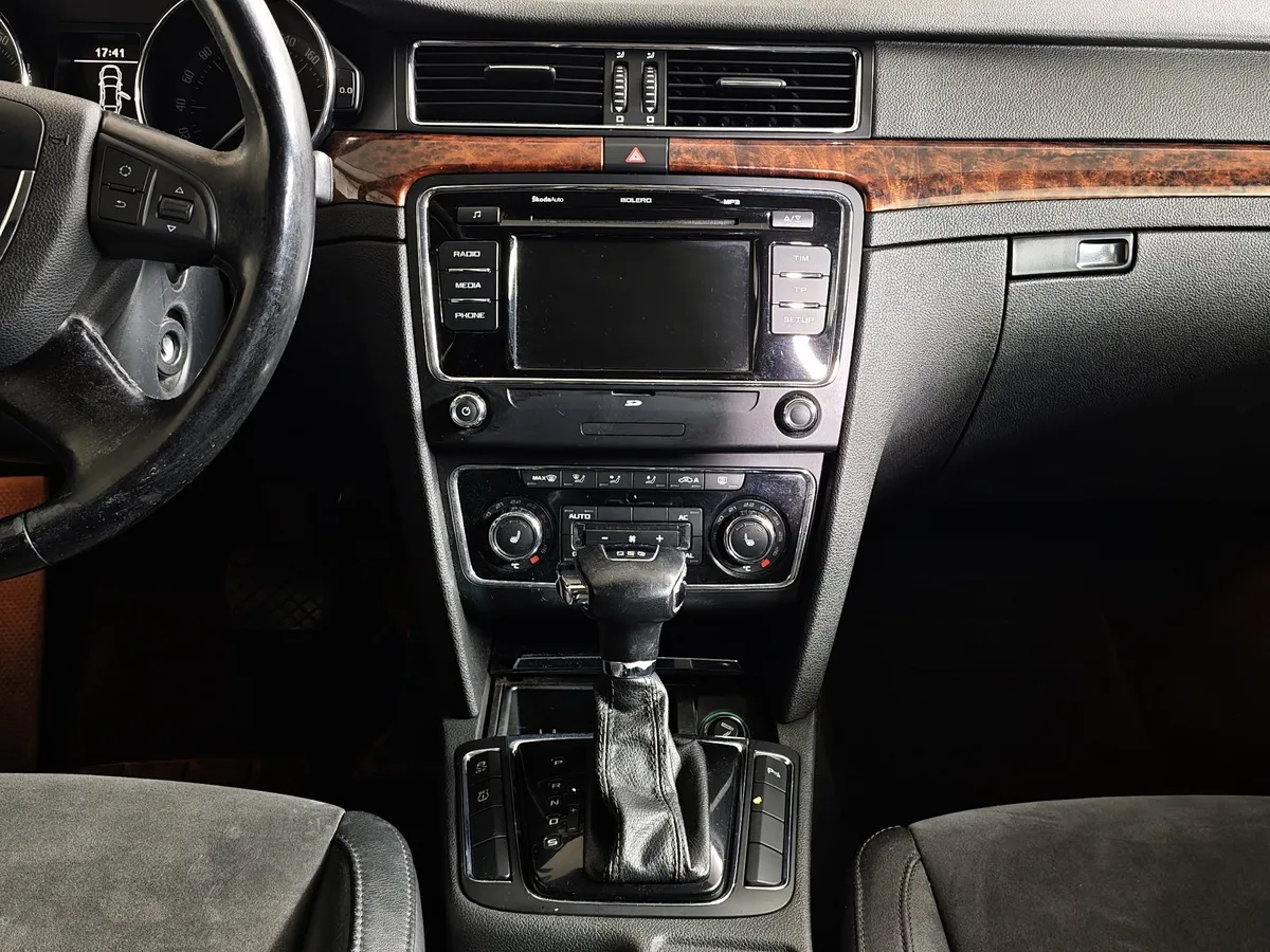 Skoda Superb 1.8 TSI AT (152 л.с.) Серый в АВИЛОН. Слайд №14