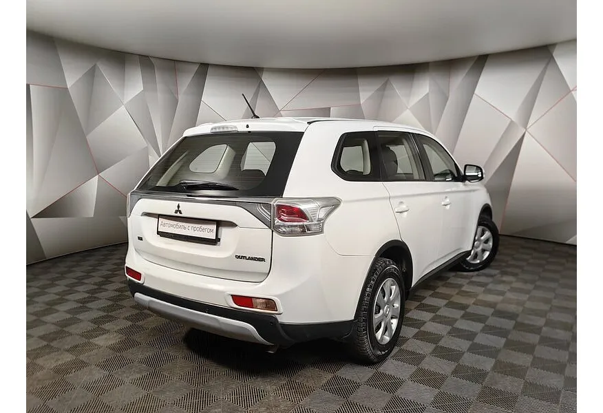 Mitsubishi Outlander 2.0 CVT 4WD (146 л.с.) Белый в АВИЛОН. Слайд №2