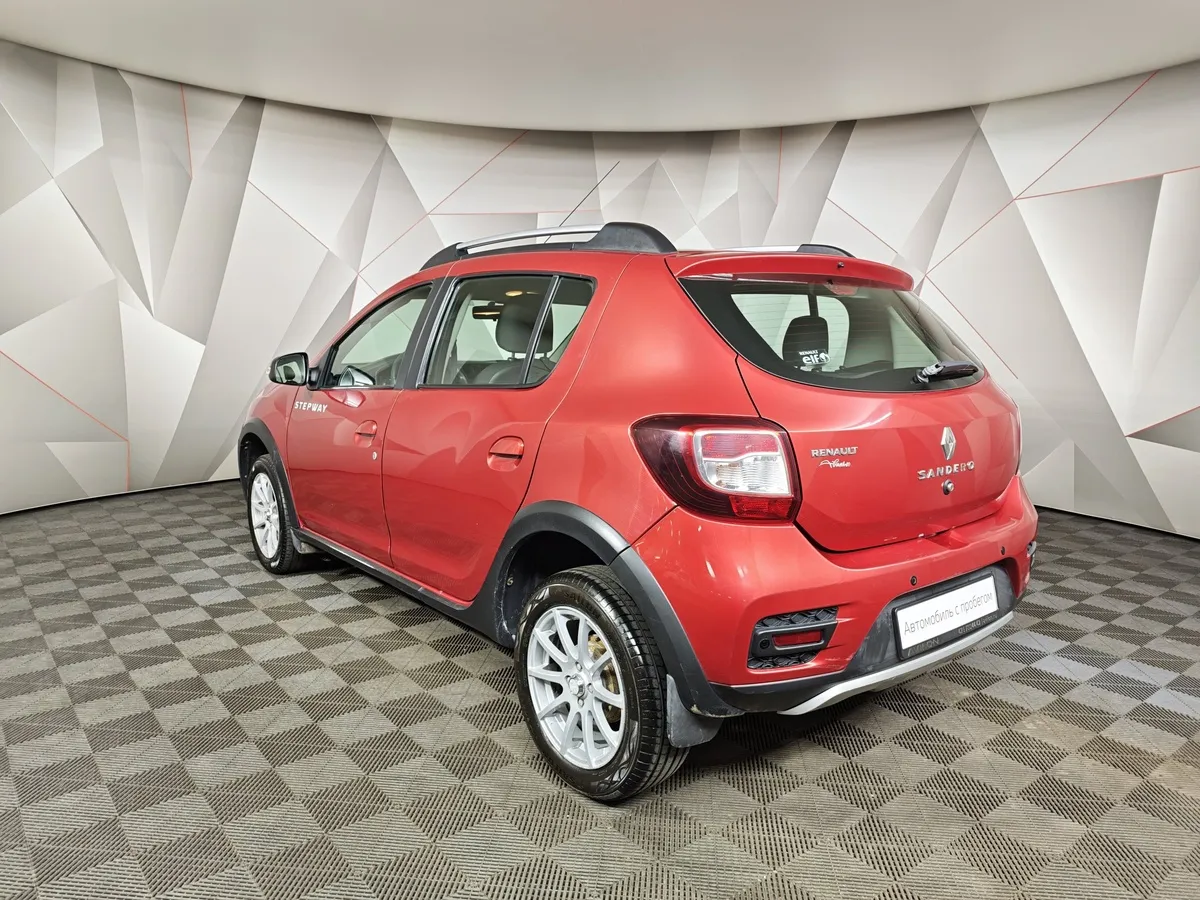 Renault Sandero 1.6 AT (102 л.с.) Drive Красный в АВИЛОН. Слайд №4