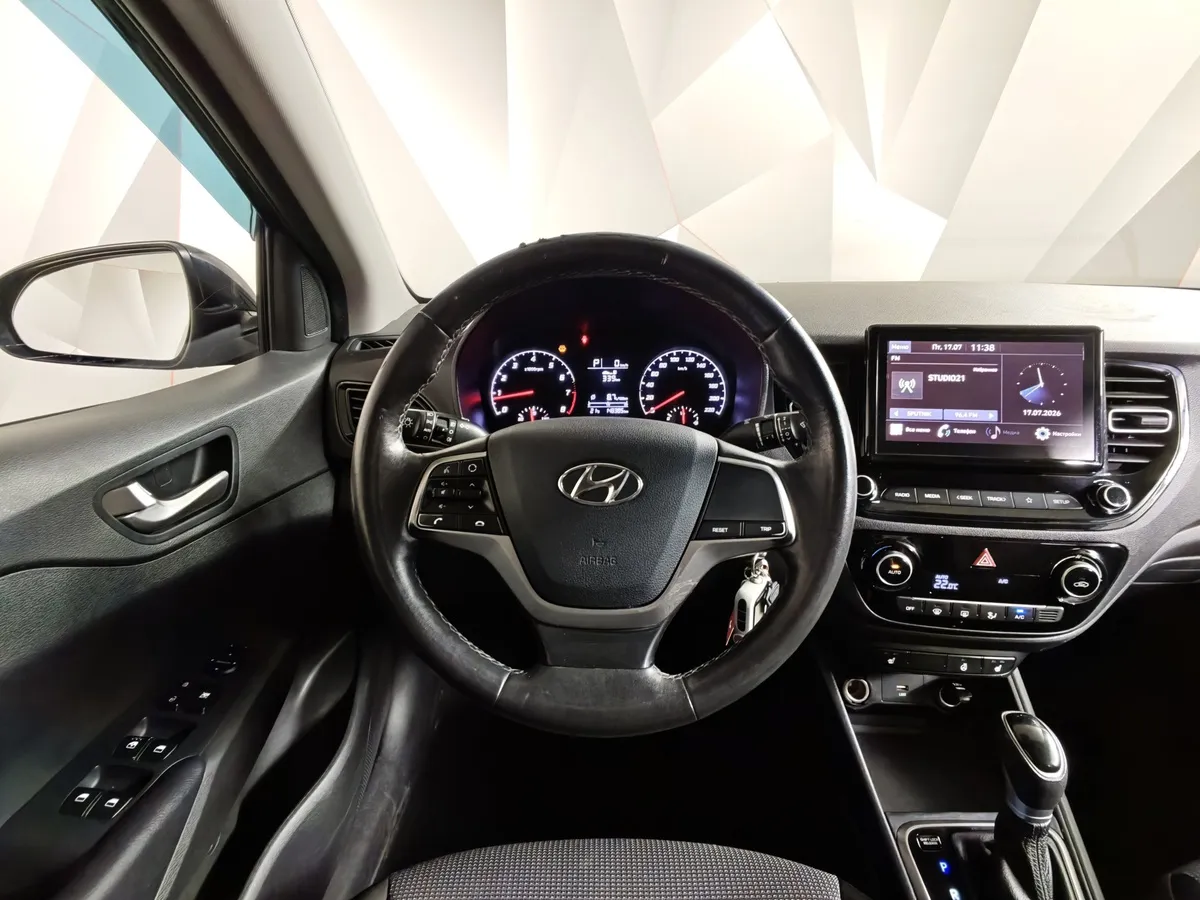 Hyundai Solaris 1.6 AT (123 л.с.) Special Edition Черный в АВИЛОН. Слайд №17