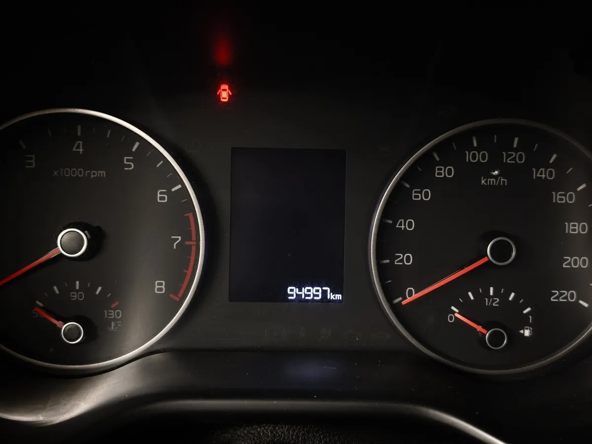 Kia Rio 1.6 AT (123 л.с.) Luxe Синий в АВИЛОН. Слайд №16