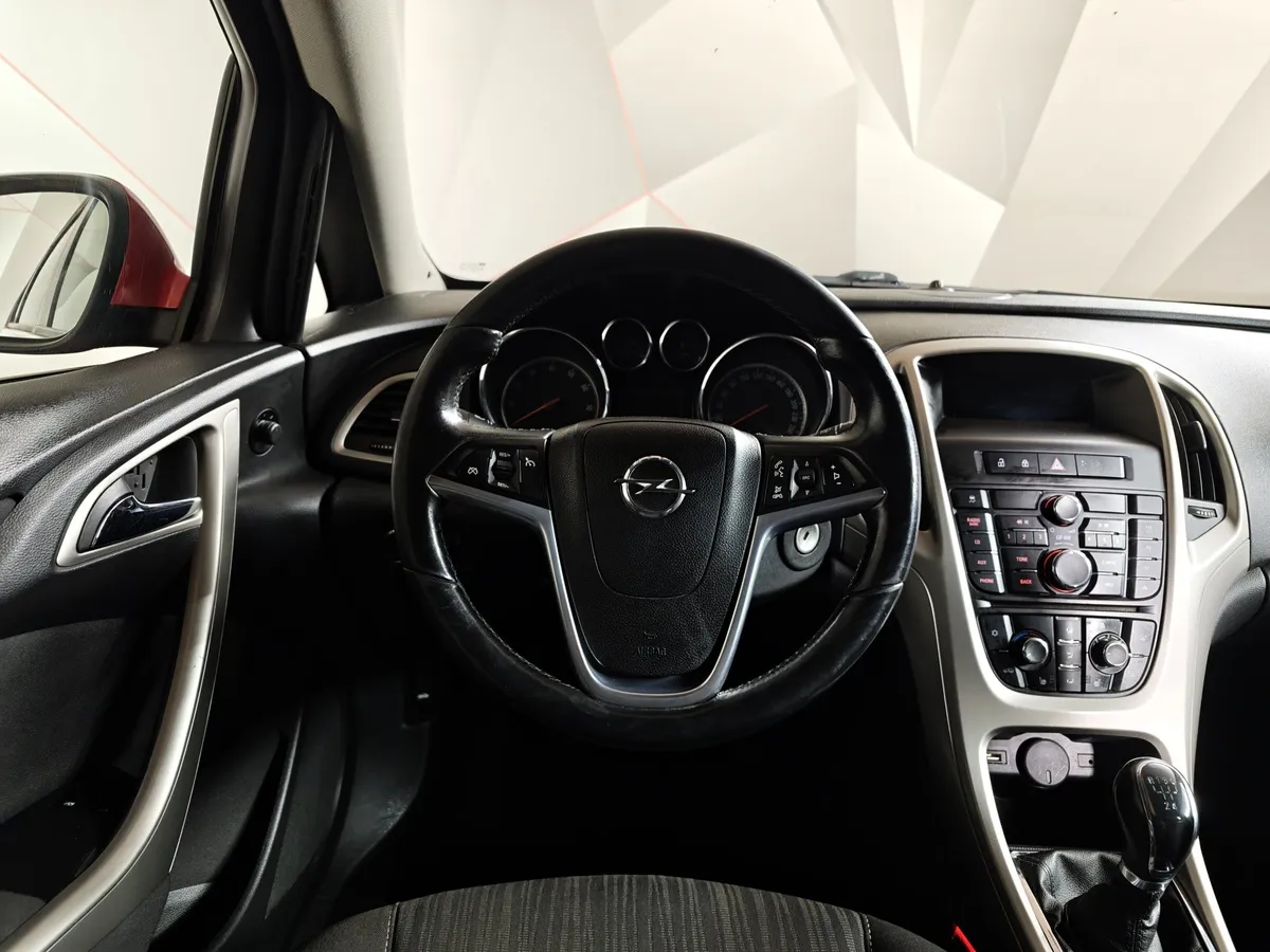 Opel Astra 1.6 MT (115 л.с.) Красный в АВИЛОН. Слайд №17