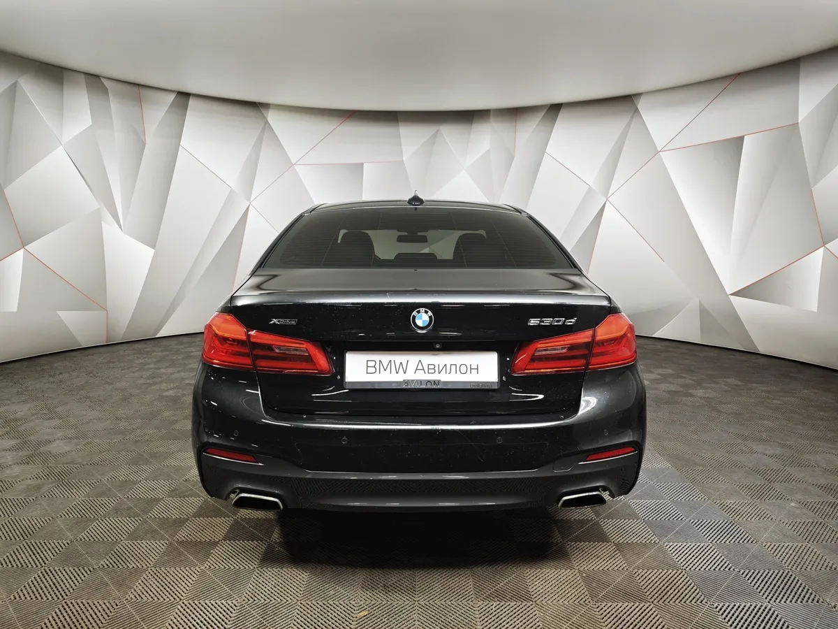 BMW 5 серия 530d xDrive Steptronic (249 л.с.) M Sport Plus Черный в АВИЛОН. Слайд №4