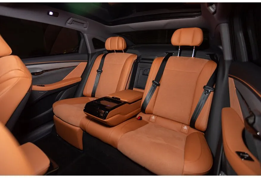 Voyah Passion 1.5 AT AWD (530 л.с.) Executive Черный в АВИЛОН. Слайд №10