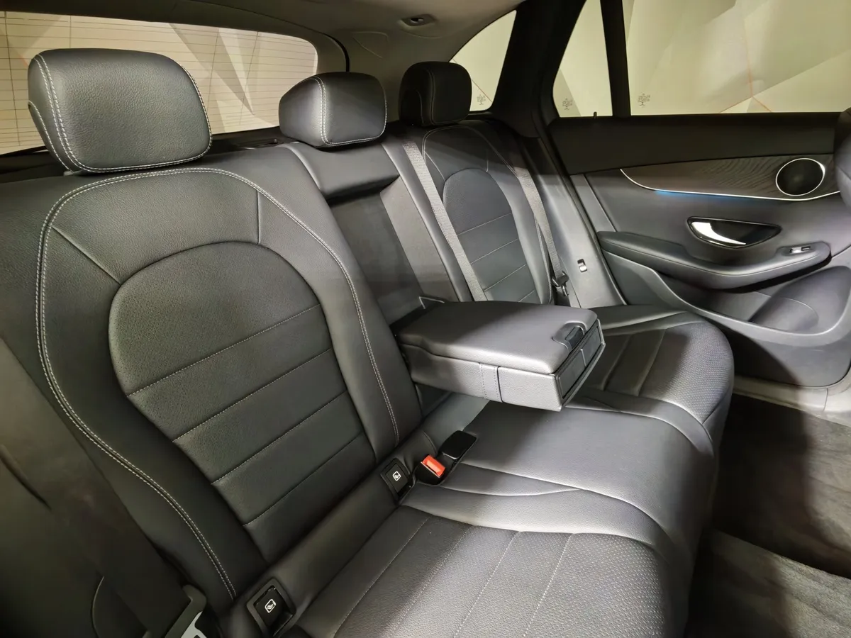 Mercedes-Benz GLC 250 9G-TRONIC 4MATIC (211 л.с.) Premium Белый в АВИЛОН. Слайд №17