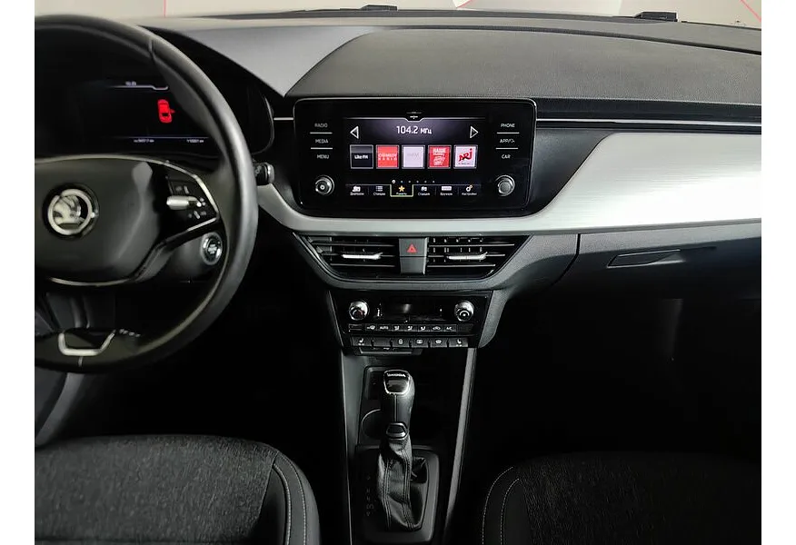 Skoda Rapid 1.6 AT (110 л.с.) Серебристый в АВИЛОН. Слайд №15