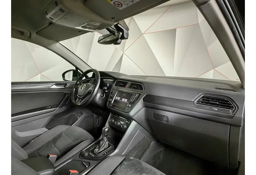 Volkswagen Tiguan 2.0 TDI 4Motion DSG (150 л.с.) Sportline Черный в АВИЛОН. Слайд №13