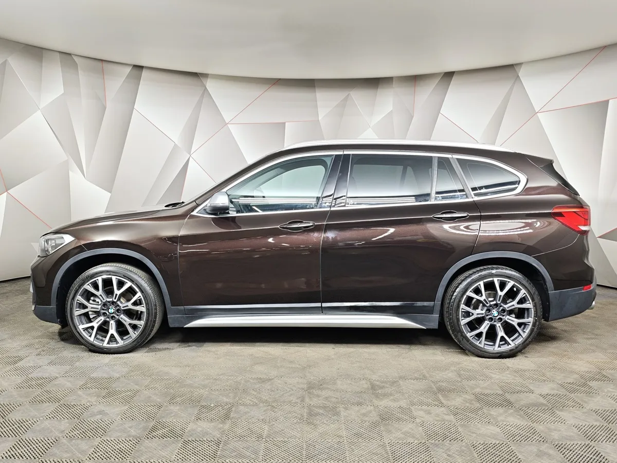 BMW X1 25i xDrive AT (231 л.с.) Коричневый в АВИЛОН. Слайд №5