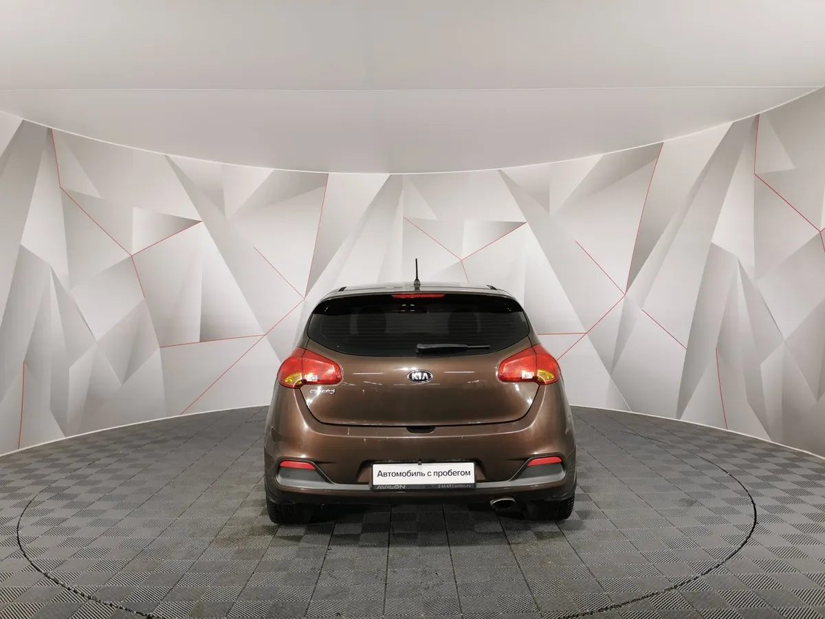 Kia Ceed 1.6 MT (130 л.с.) Classic Коричневый в АВИЛОН. Слайд №8