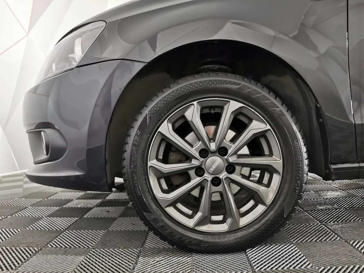 Volkswagen Polo 1.6 Tiptronic (105 л.с.) Comfortline Черный в АВИЛОН. Слайд №9