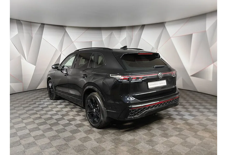 Volkswagen Tiguan 380 TSI 2.0 DSG 4WD (220 л.с.) R-Line Highline Черный в АВИЛОН. Слайд №4