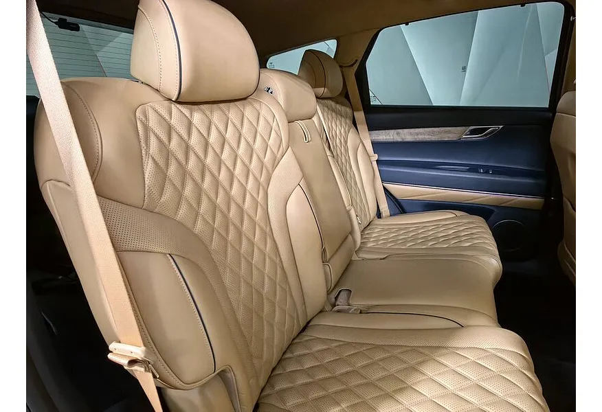 Genesis GV80 2.5 AT 4WD (304 л.с.) Коричневый в АВИЛОН. Слайд №16