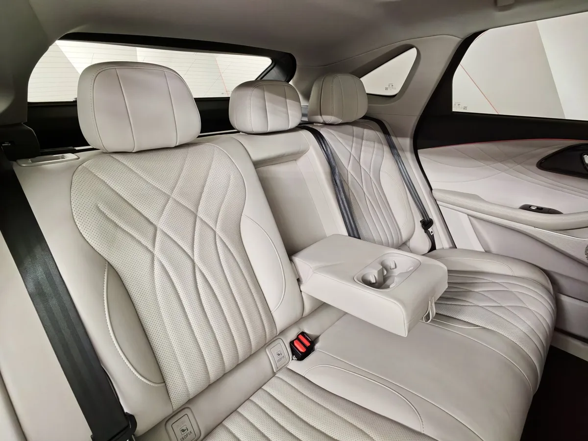 EXEED RX 2.0T DCT 4WD (249 л.с.) Platinum Белый в АВИЛОН. Слайд №16
