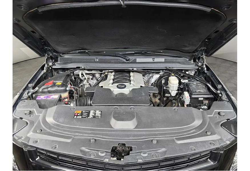 Cadillac Escalade 6.2 V8 AT AWD (420 л.с.) Sport Platinum Черный в АВИЛОН. Слайд №11