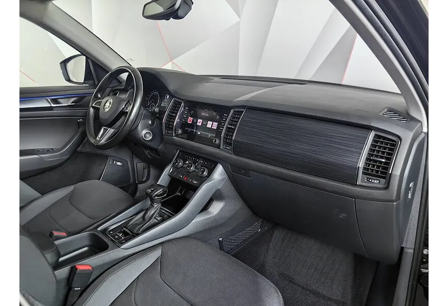 АВИЛОН - Skoda Kodiaq 2.0 TDI DSG 4X4 (150 л.с.) Черный - slide 14