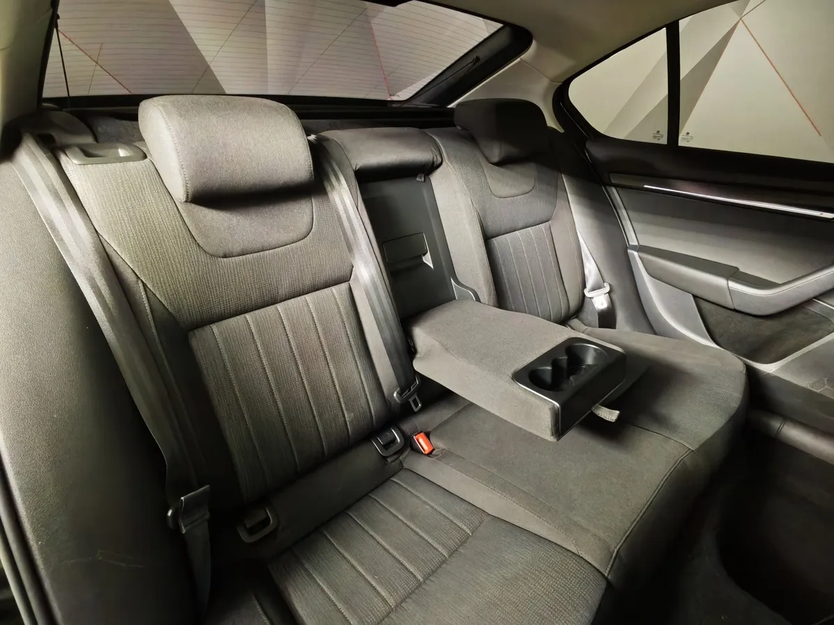Skoda Octavia 1.6 AT (110 л.с.) Черный в АВИЛОН. Слайд №17