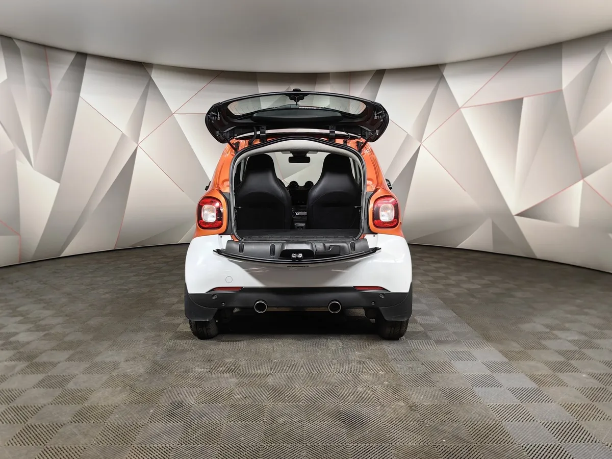 Smart Fortwo 0.9 T AMT twinamic (90 л.с.) Оранжевый в АВИЛОН. Слайд №12