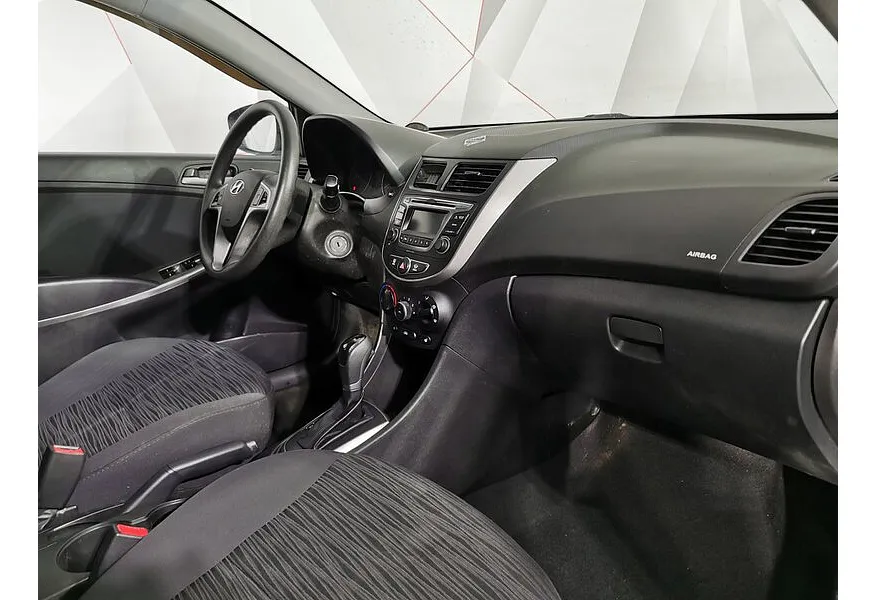 Hyundai Solaris 1.6 AT (123 л.с.) Comfort Серый в АВИЛОН. Слайд №13