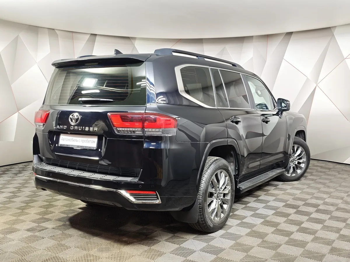 Toyota Land Cruiser 3.4 V6 AT 4WD (299 л.с.) 70th Anniversary Черный в АВИЛОН. Слайд №2