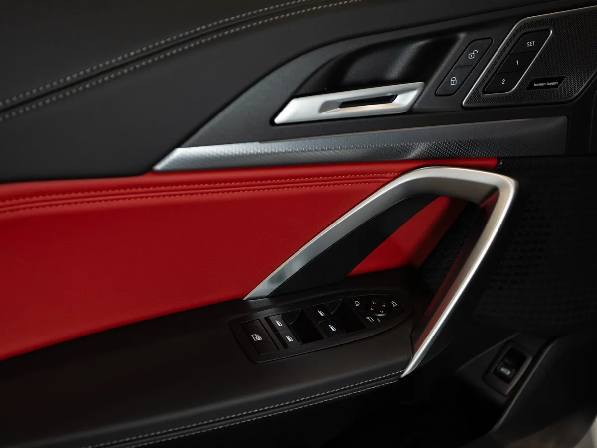BMW X1 xDrive25 Li (204 л.с.) Белый в АВИЛОН. Слайд №16
