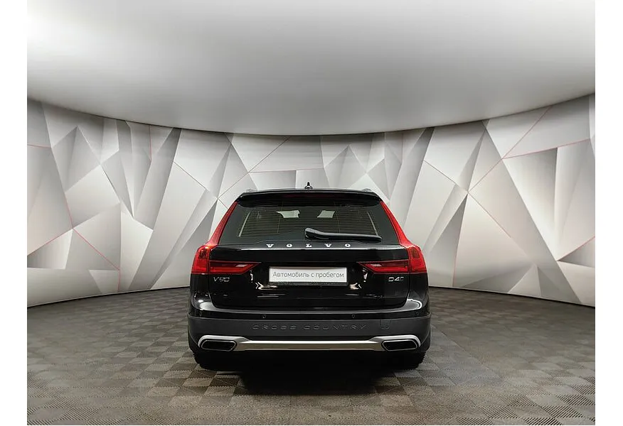 Volvo V90 Cross Country 2.0 D4 AT AWD (190 л.с.) Pro Черный в АВИЛОН. Слайд №8