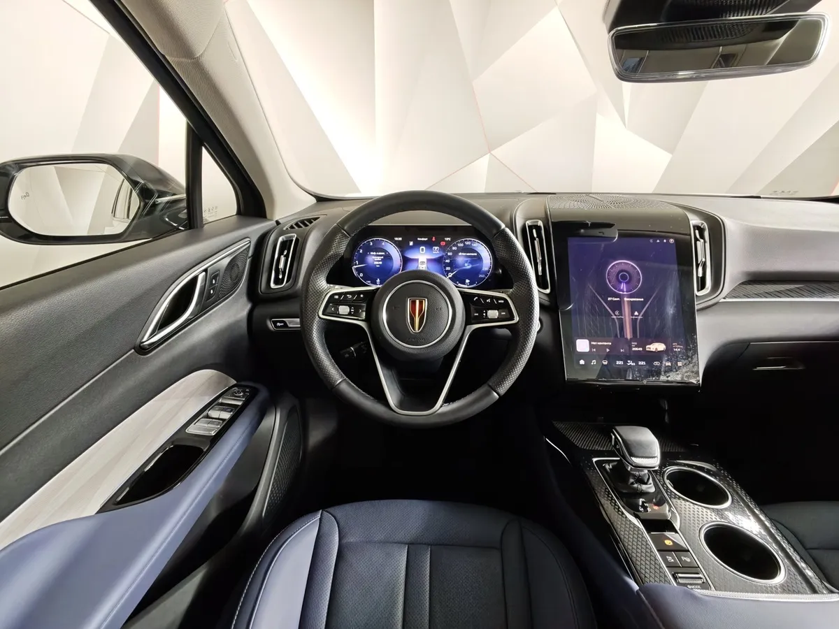 Hongqi HS3 2.0T 8AT 4WD (245 л.с.) Делюкс Черный в АВИЛОН. Слайд №19