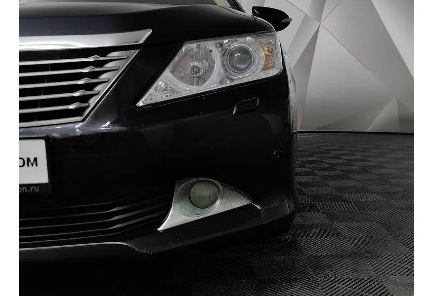 Toyota Camry 2.5 AT (181 л.с.) Черный в АВИЛОН. Слайд №10 Toyota Camry 2.5 AT (181 л.с.) Черный в АВИЛОН. Слайд №10
