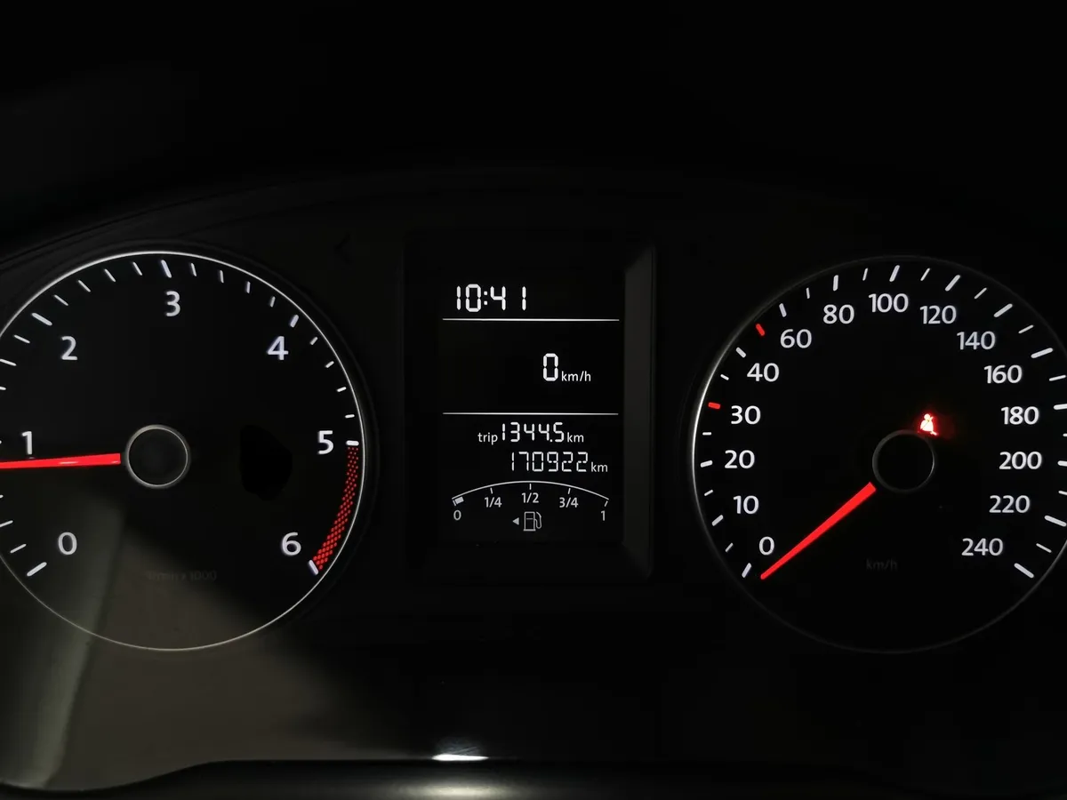 Volkswagen Caravelle 2.0 TDI MT L1 (102 л.с.) Comfortline Белый в АВИЛОН. Слайд №16
