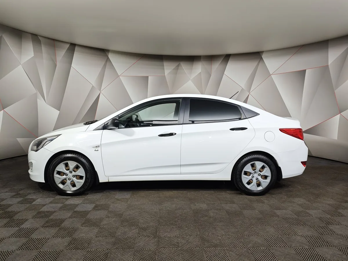 Hyundai Solaris 1.6 AT (123 л.с.) Active Plus Белый в АВИЛОН. Слайд №5