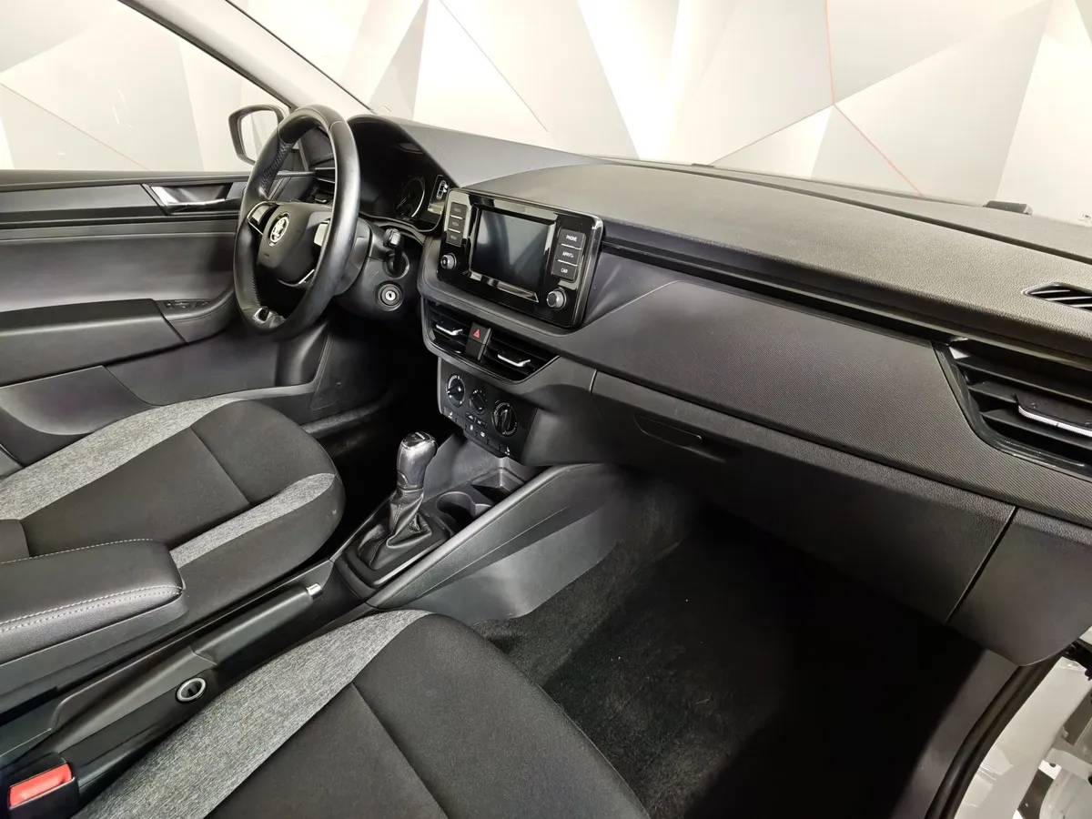 Skoda Rapid 1.6 AT (110 л.с.) Белый в АВИЛОН. Слайд №13
