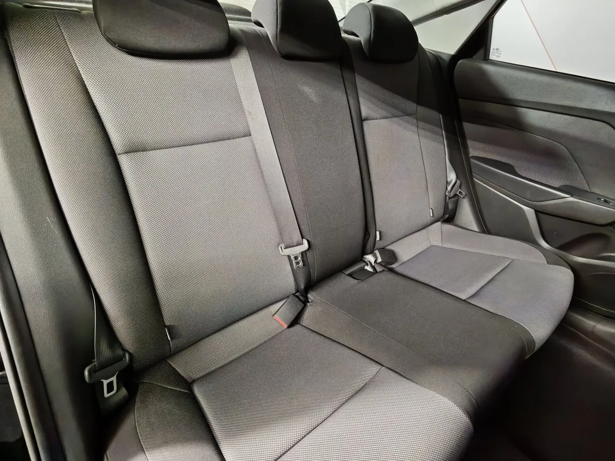 Hyundai Solaris 1.6 AT (123 л.с.) Elegance Черный в АВИЛОН. Слайд №17