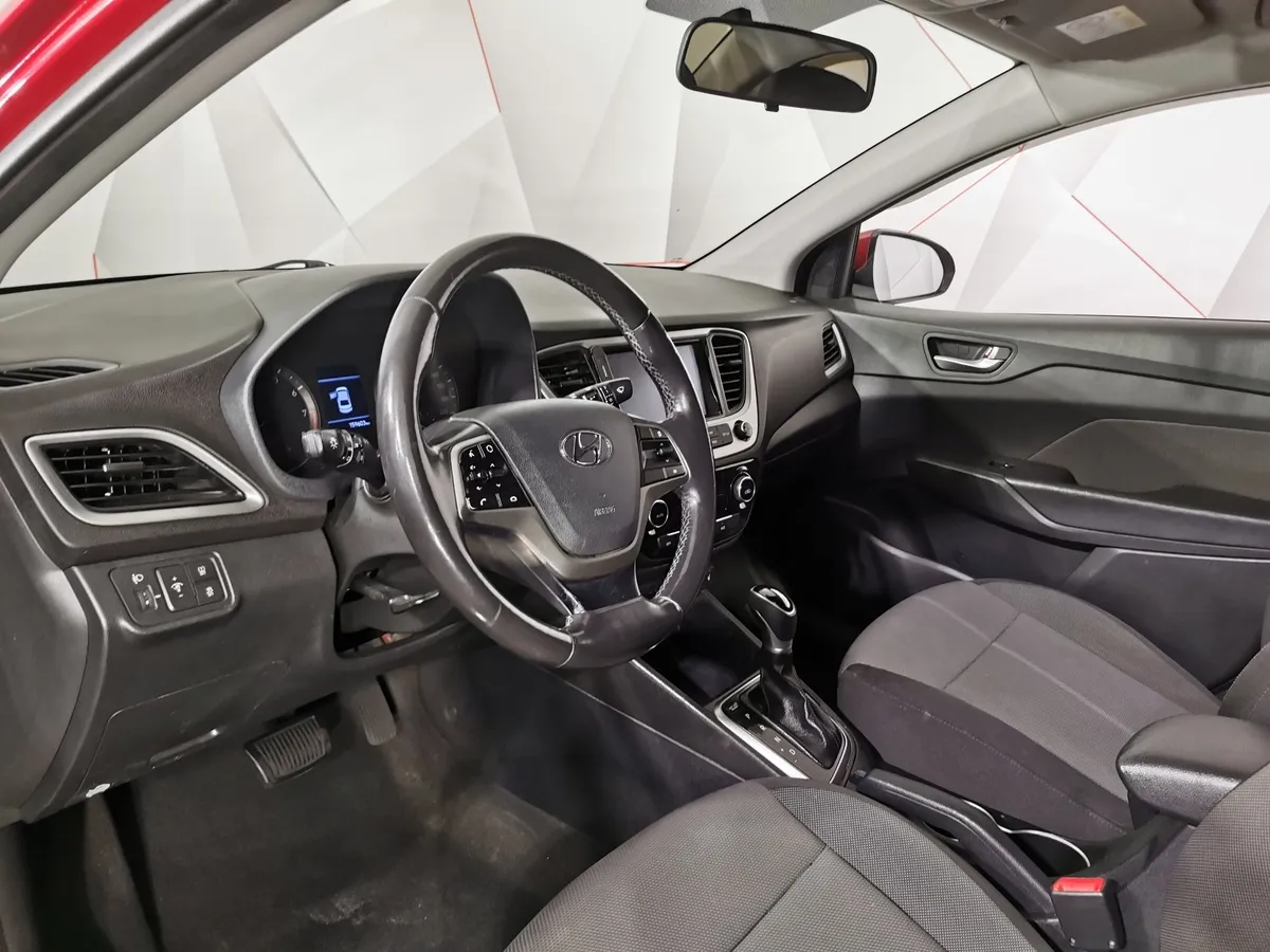 Hyundai Solaris 1.6 AT (123 л.с.) Elegance + Prestige Красный в АВИЛОН. Слайд №19