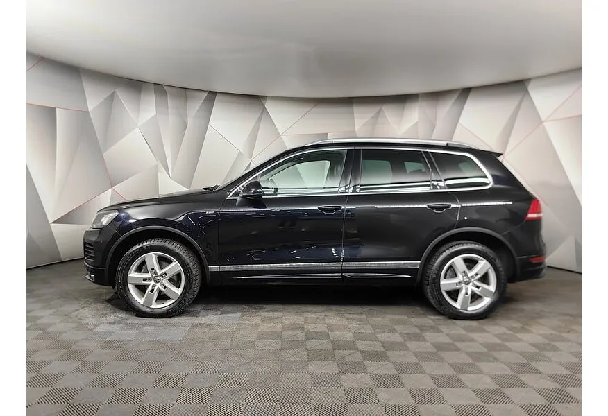 Volkswagen Touareg 3.0 TDI Tiptronic 4Motion (245 л.с.) V6 TDI Черный в АВИЛОН. Слайд №5