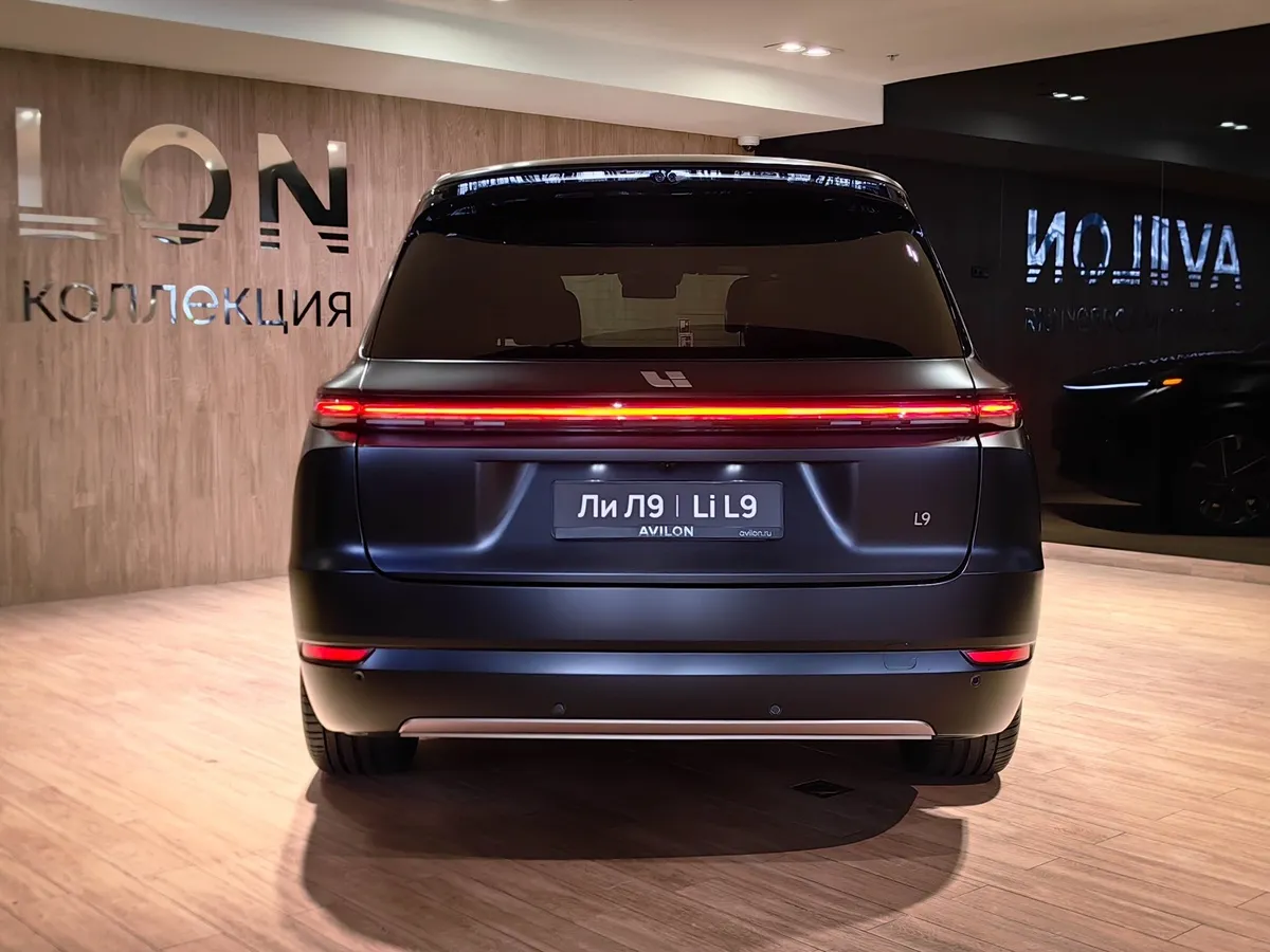 Li Auto L9 1.5 AT 4WD (449 л.с.) Ultra Черный в АВИЛОН. Слайд №5