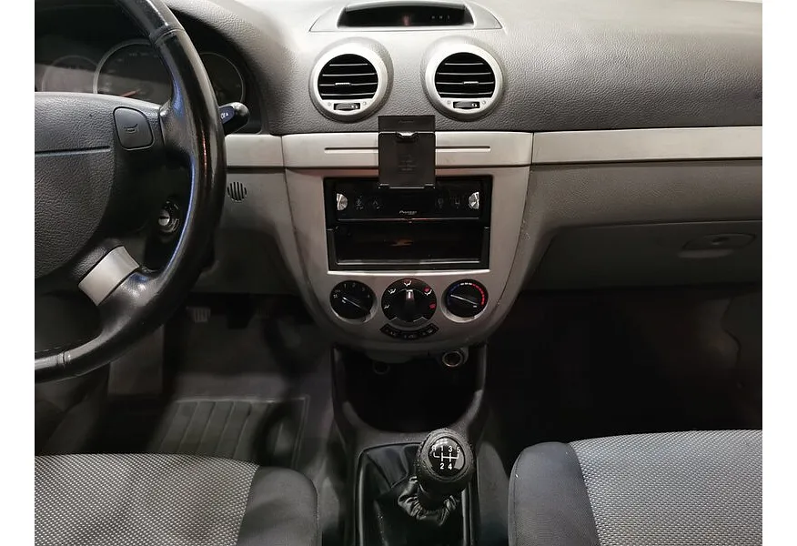 Chevrolet Lacetti 1.6 MT (109 л.с.) Черный в АВИЛОН. Слайд №15