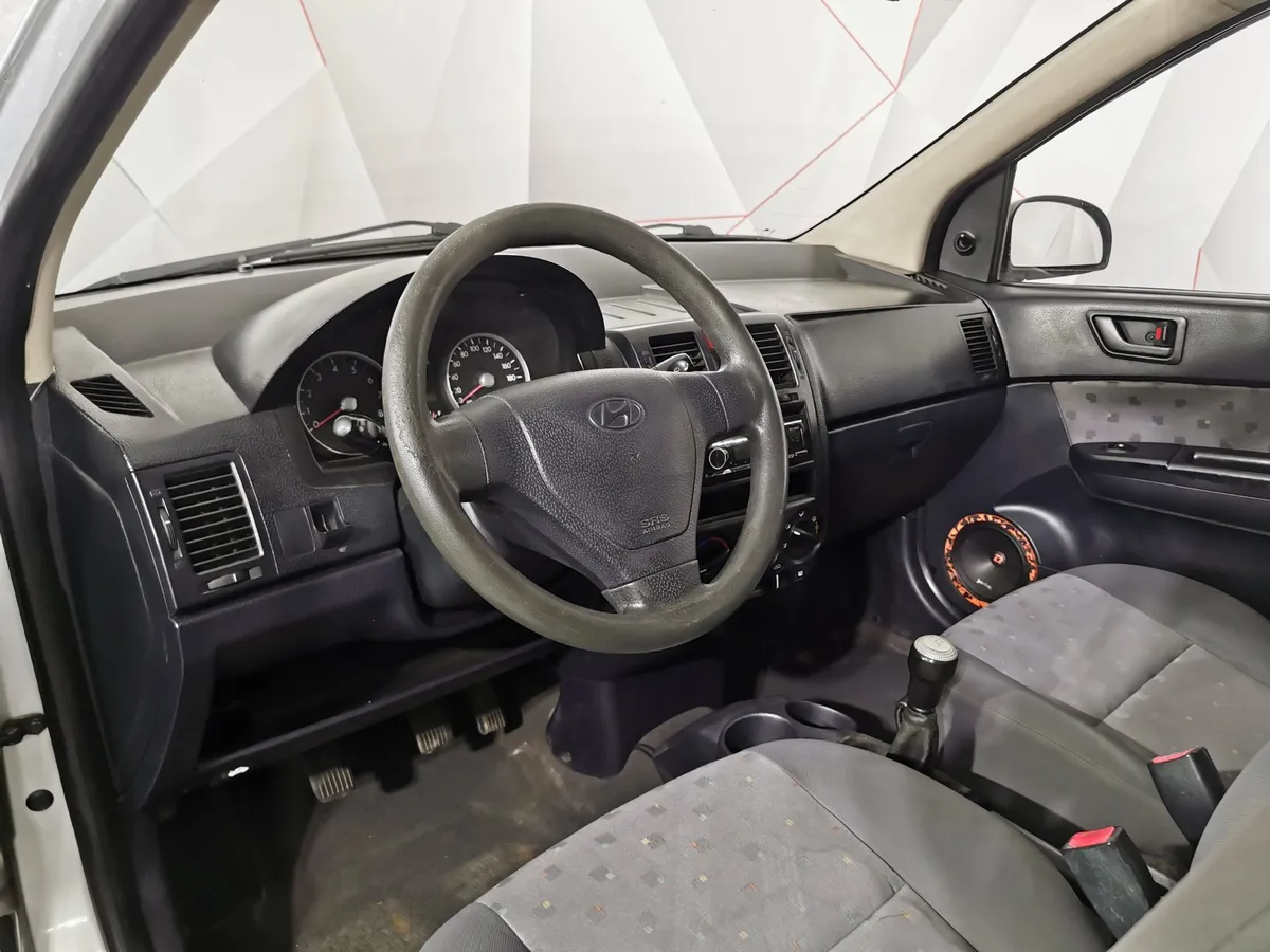 Hyundai Getz 1.3 AT (85 л.с.) Серебристый в АВИЛОН. Слайд №17