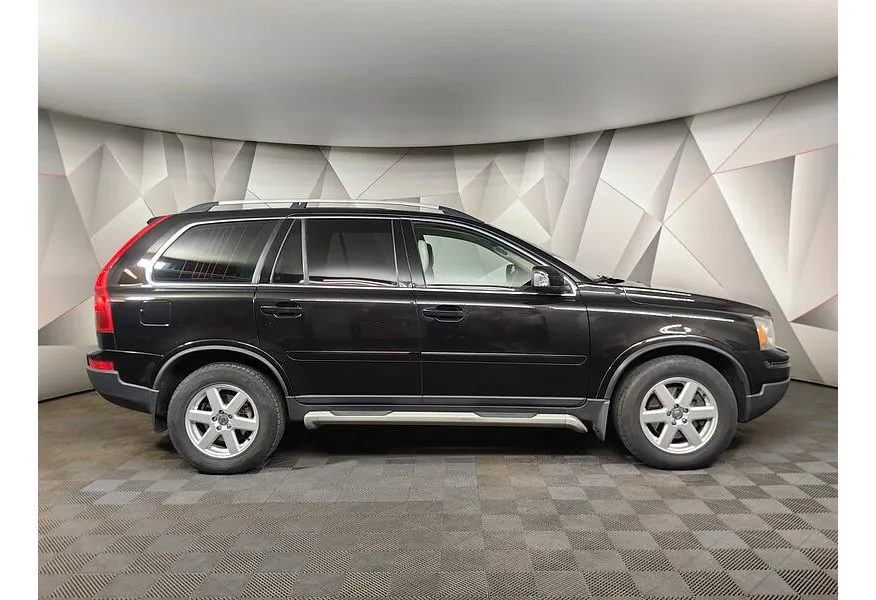 Volvo XC90 2.5 T5 Geartronic AWD (5 мест) (210 л.с.) Черный в АВИЛОН. Слайд №6