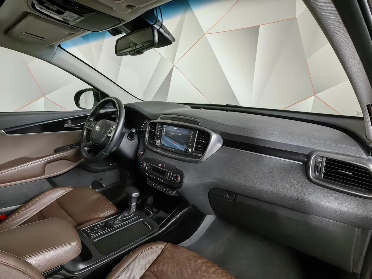 Kia Sorento 2.2 CRDi AT AWD (200 л.с.) Premium Коричневый в АВИЛОН. Слайд №13