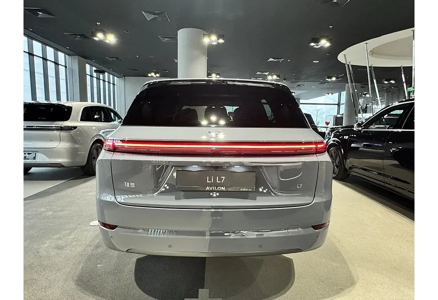 Li Auto L7 1.5 AT 4WD (449 л.с.) Ultra Голубой в АВИЛОН. Слайд №4
