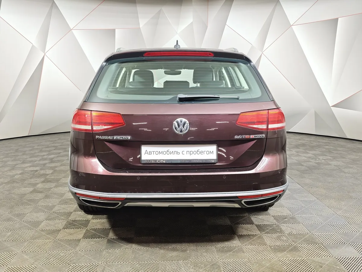 Volkswagen Passat 2.0 TSI BlueMotion DSG 4motion (220 л.с.) Красный в АВИЛОН. Слайд №8