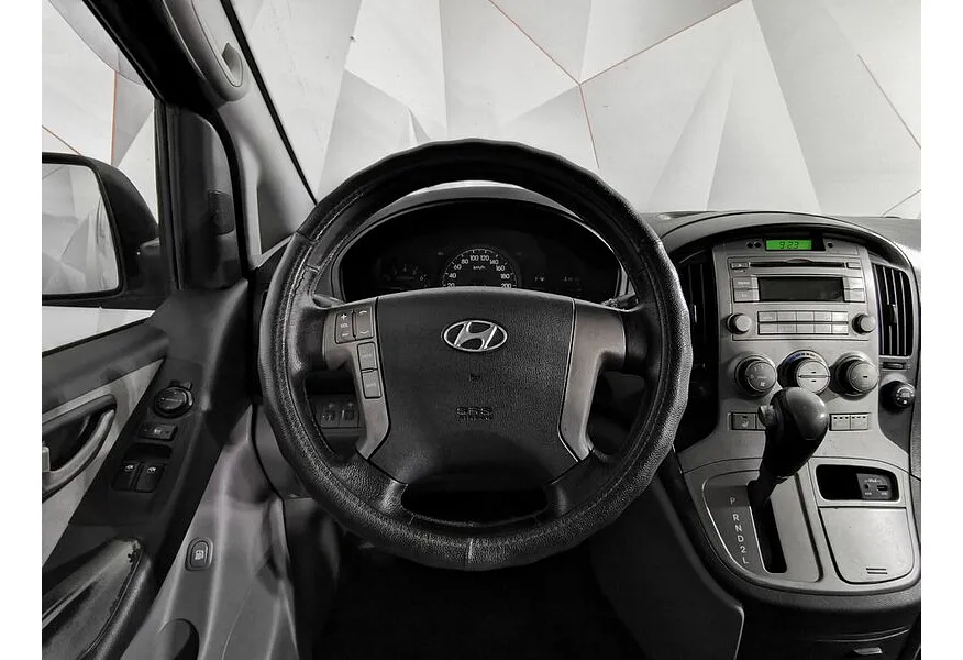 Hyundai H-1 2.4 AT (173 л.с.) Comfort Серебристый в АВИЛОН. Слайд №20