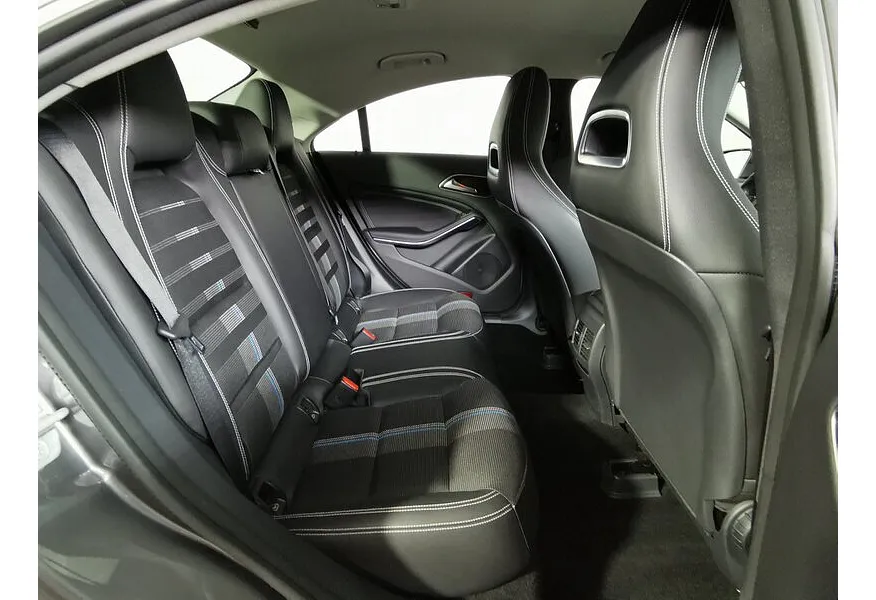 Mercedes-Benz CLA CLA 200 7G-DCT (156 л.с.) Urban Серый в АВИЛОН. Слайд №16