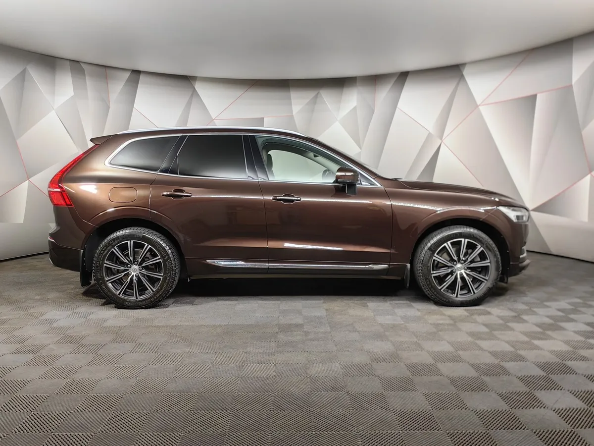 Volvo XC60 2.0 T5 AT AWD (249 л.с.) Inscription Коричневый в АВИЛОН. Слайд №6 Volvo XC60 2.0 T5 AT AWD (249 л.с.) Inscription Коричневый в АВИЛОН. Слайд №6