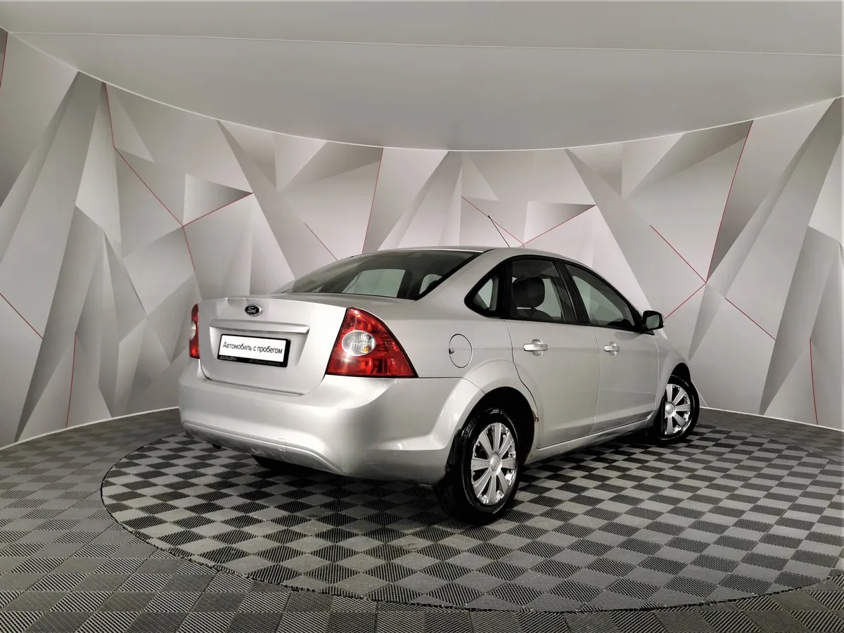 Ford Focus 1.6 AT (101 л.с.) Trend Серебристый в АВИЛОН. Слайд №2