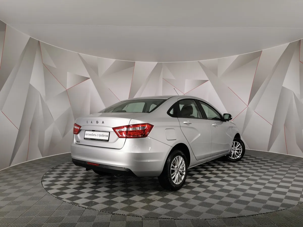 ВАЗ (Lada) Vesta 1.6 CVT (113 л.с.) Luxe Multimedia Серый в АВИЛОН. Слайд №2